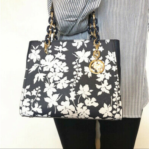 NWT MK SOFIA TOTE W/ WALLET - Picture 8 of 8